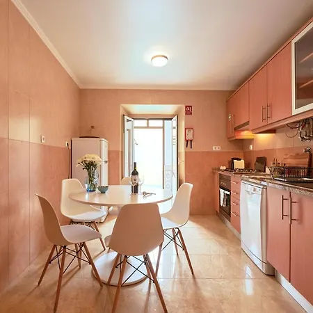 Spacious And Renovated With Amazing Patio, By Timecooler Lisbon