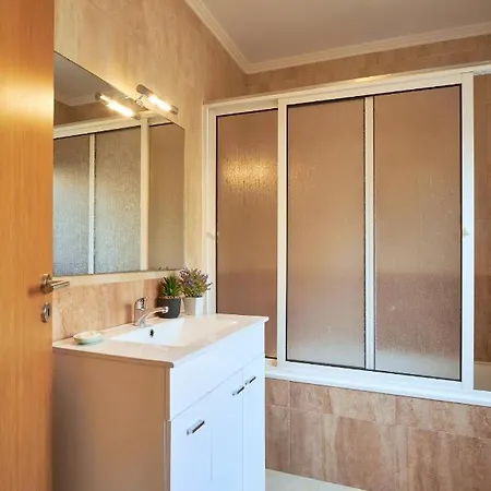 Spacious And Renovated With Amazing Patio, By Timecooler Lejlighed Lisboa