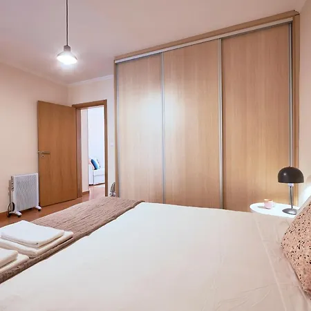 Spacious And Renovated With Amazing Patio, By Timecooler شقة Lisboa