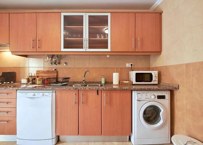 Spacious And Renovated With Amazing Patio, By Timecooler *
