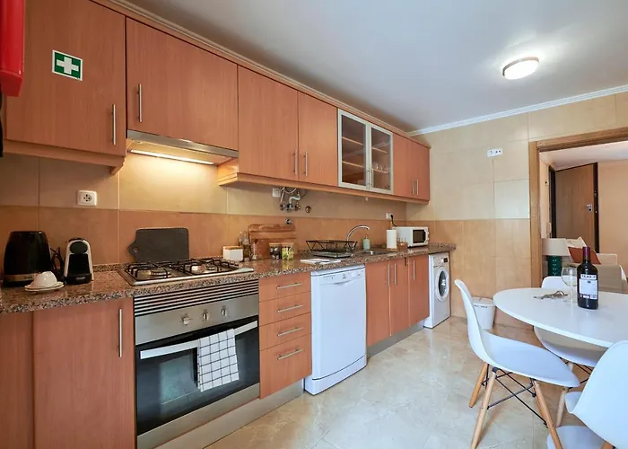Spacious And Renovated With Amazing Patio, By Timecooler *