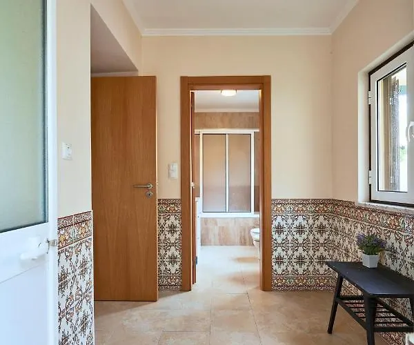 Spacious And Renovated With Amazing Patio, By Timecooler * Lisboa