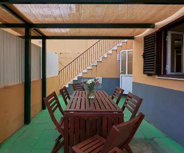 Spacious And Renovated With Amazing Patio, By Timecooler *